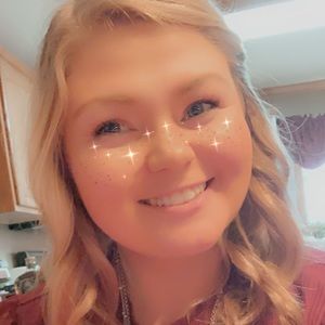 Meet your Posher, Leah